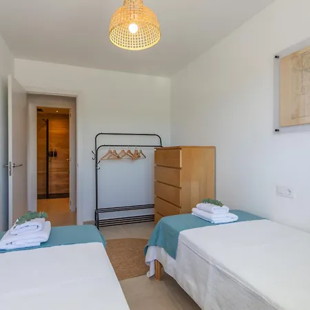 Terrace, Sea View, Pool, Parking Space & Fibre Apartment