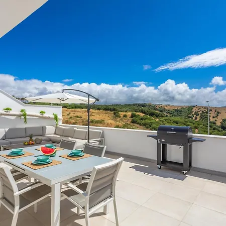 Terrace, Sea View, Pool, Parking Space & Fibre Apartment