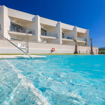 Terrace, Sea View, Pool, Parking Space & Fibre Apartment Tarifa