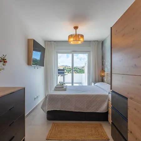 Terrace, Sea View, Pool, Parking Space & Fibre *