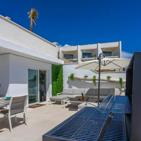 Terrace, Sea View, Pool, Parking Space & Fibre Tarifa