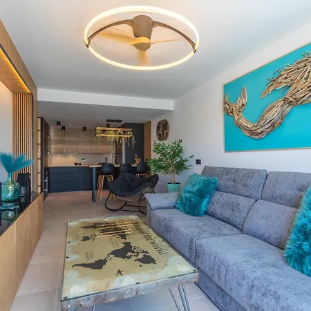 Terrace, Sea View, Pool, Parking Space & Fibre