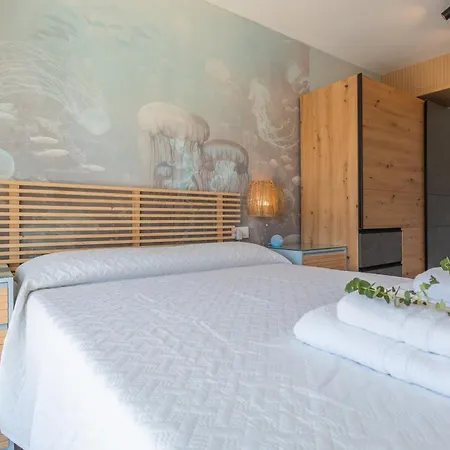 Apartment Terrace, Sea View, Pool, Parking Space & Fibre *