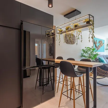 Terrace, Sea View, Pool, Parking Space & Fibre * Tarifa