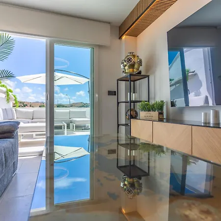 Apartment Terrace, Sea View, Pool, Parking Space & Fibre *